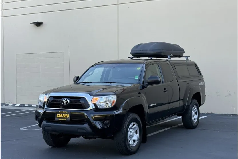 2013 Toyota Tacoma Access Cab SR5 photo 1