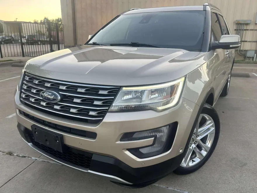 2017 Ford Explorer Limited Sport photo 1