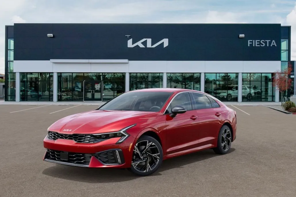 2025 Kia K5 GT-Line photo 1