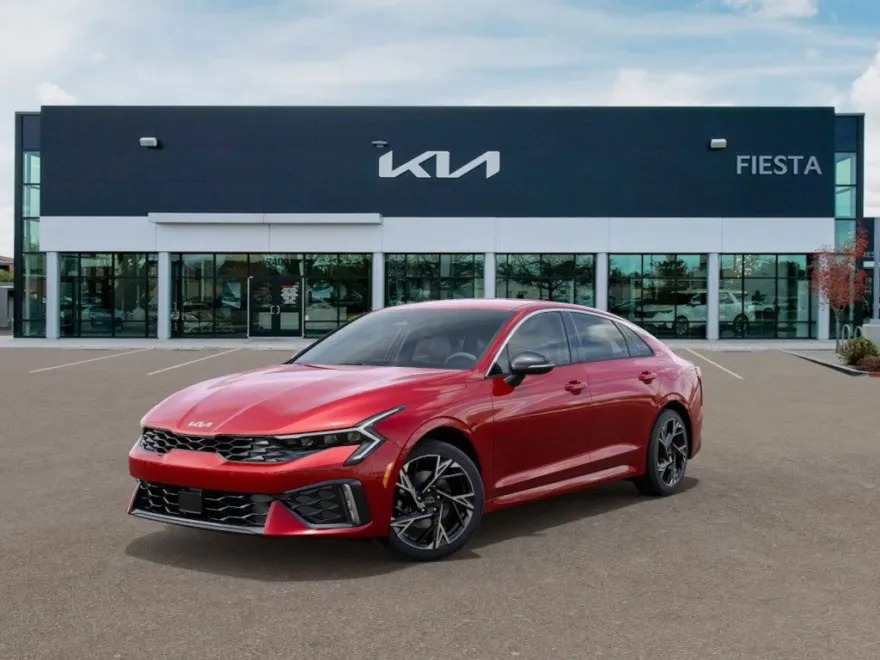 2025 Kia K5 GT-Line photo 1