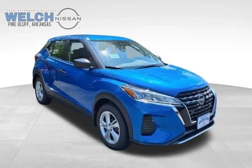 2025 Nissan Kicks Play S photo 1