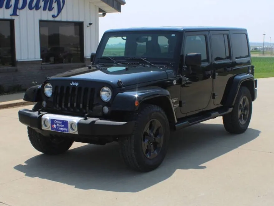 2015 Jeep Wrangler Unlimited Sahara photo 1