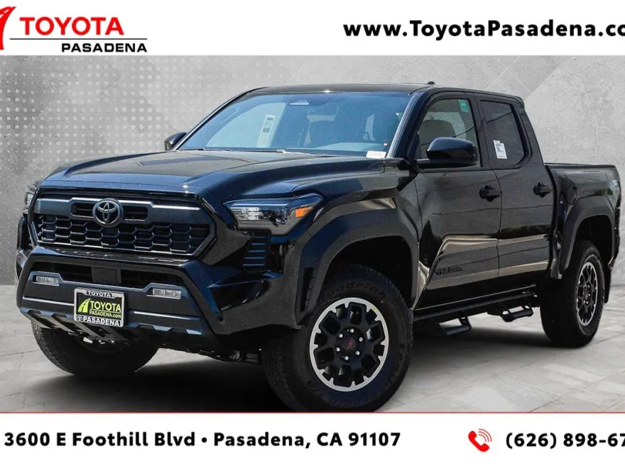 2025 Toyota Tacoma TRD Off-Road 4x4 Double Cab photo 1