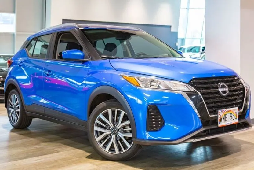 2023 Nissan Kicks SV photo 1