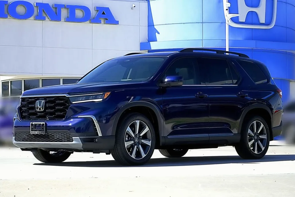 2025 Honda Pilot Touring photo 1