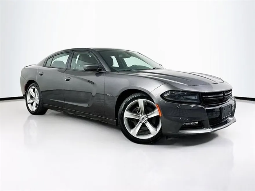 2018 Dodge Charger R/T photo 1