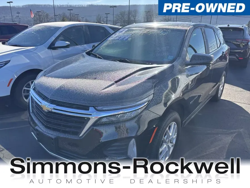 2023 Chevrolet Equinox LT photo 1