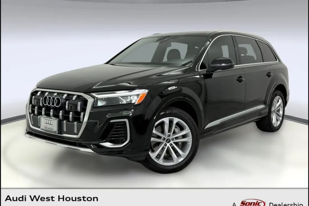 2025 Audi Q7 55 Premium Plus photo 1