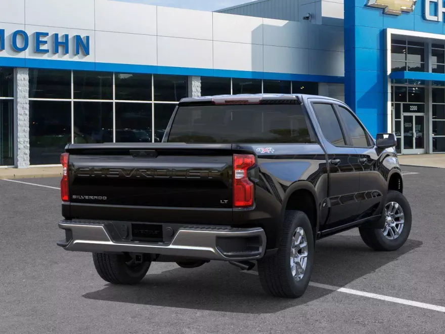 2026 Chevrolet Silverado 1500 LT photo 1