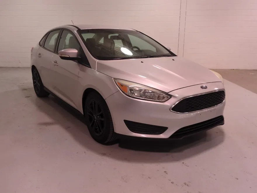 2015 Ford Focus SE photo 1