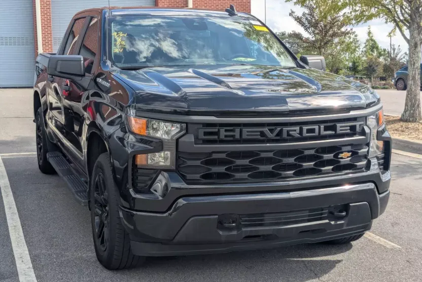 2024 Chevrolet Silverado 1500 Custom photo 1