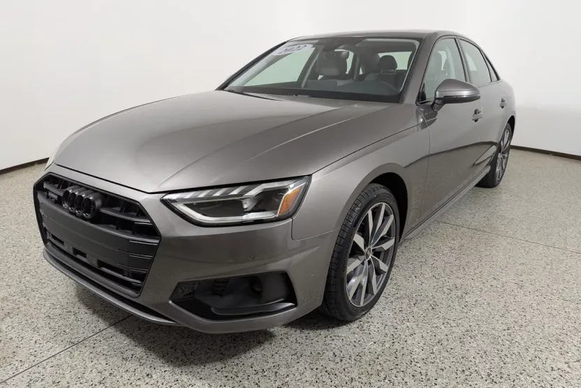 2022 Audi A4 Premium Plus 40 TFSI Quattro photo 1