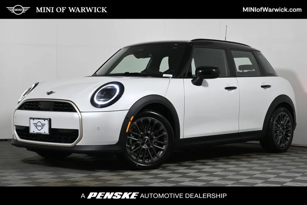 2026 Mini Cooper 4 Door Hardtop Signature photo 1