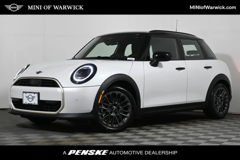 2026 Mini Cooper 4 Door Hardtop Signature photo 1