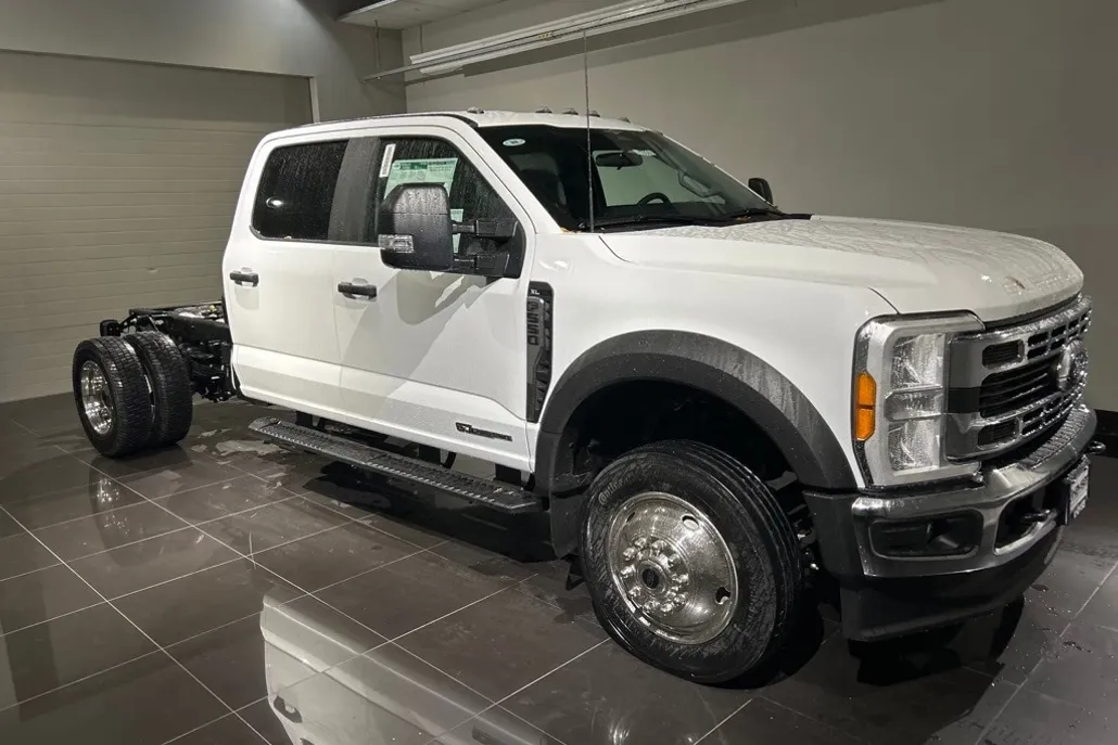 2023 Ford F-550 XL photo 1