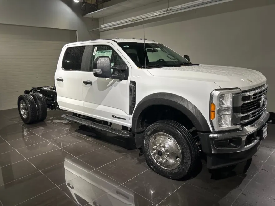 2023 Ford F-550 XL photo 1