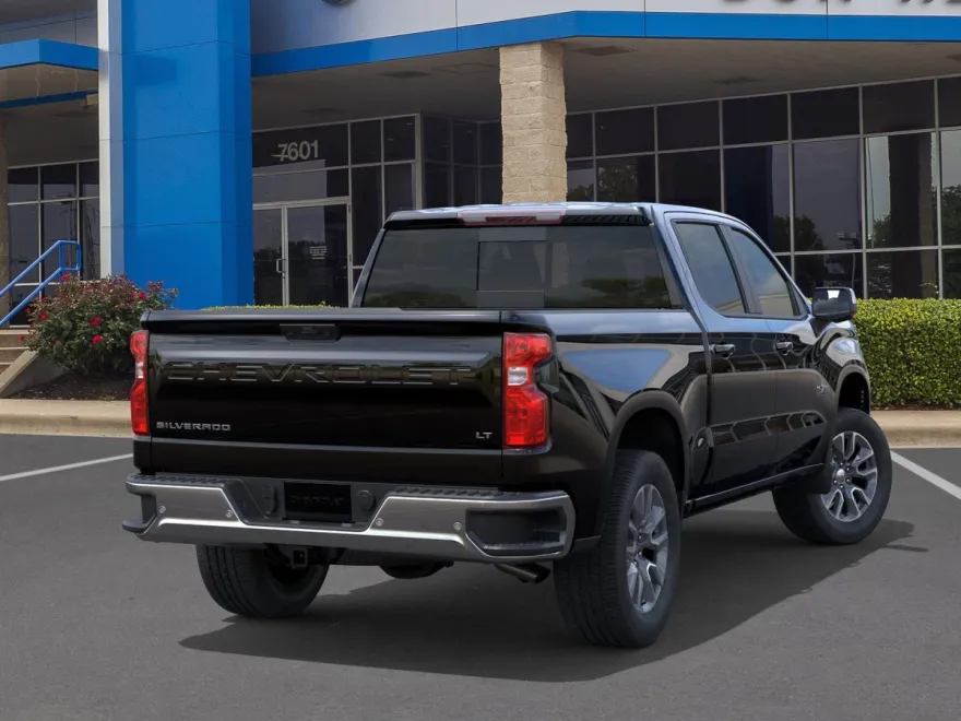 2026 Chevrolet Silverado 1500 LT photo 1
