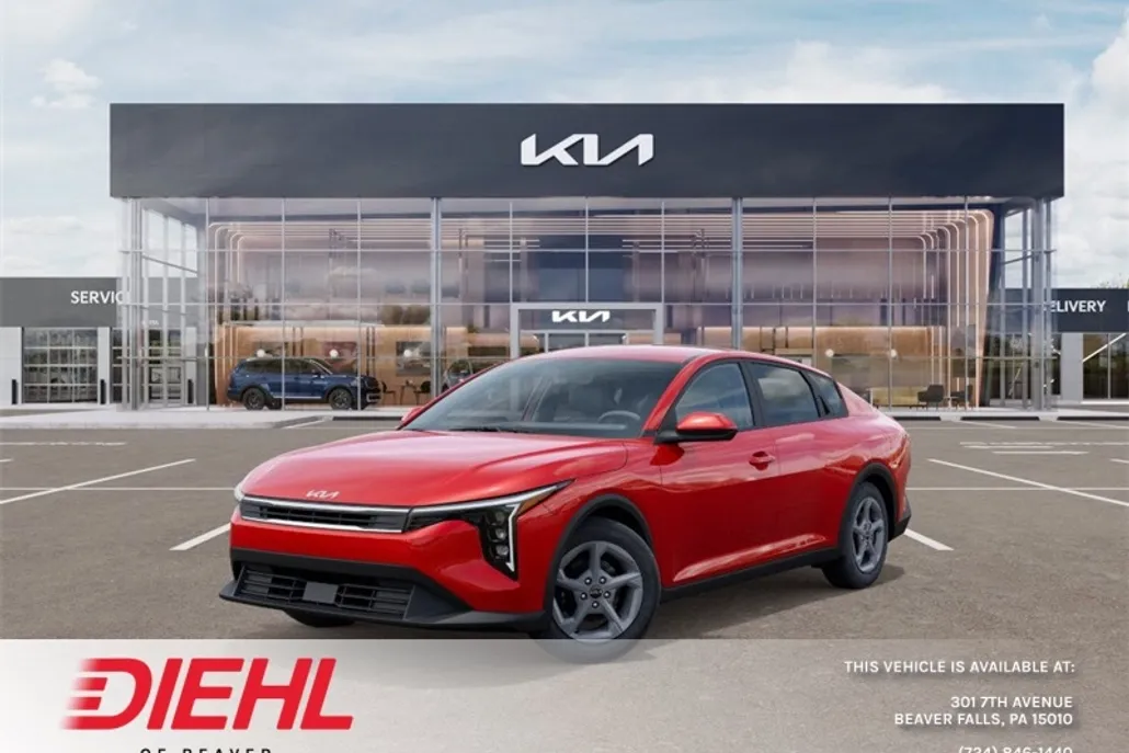 2025 Kia K4 LXS photo 1