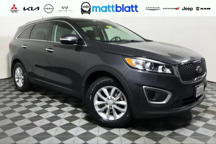 2017 Kia Sorento LX photo 1