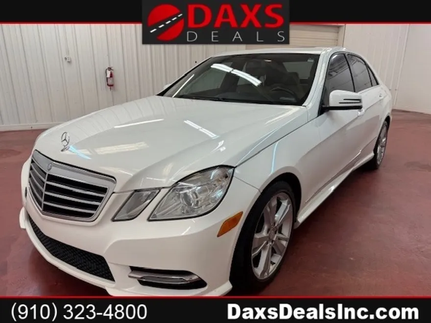 2013 Mercedes Benz E Sedan photo 1