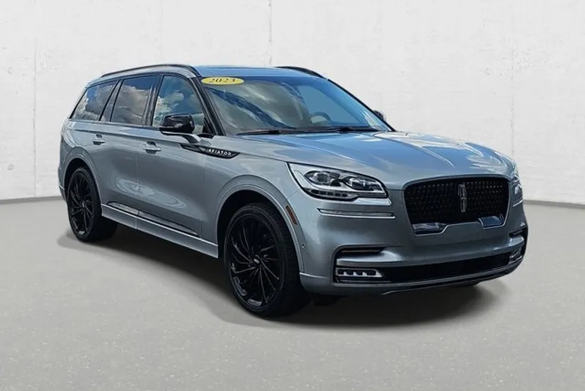 2023 Lincoln Aviator Reserve photo 1