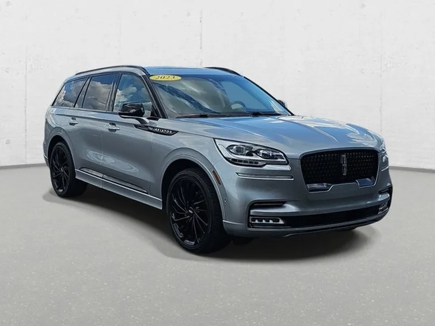 2023 Lincoln Aviator Reserve photo 1