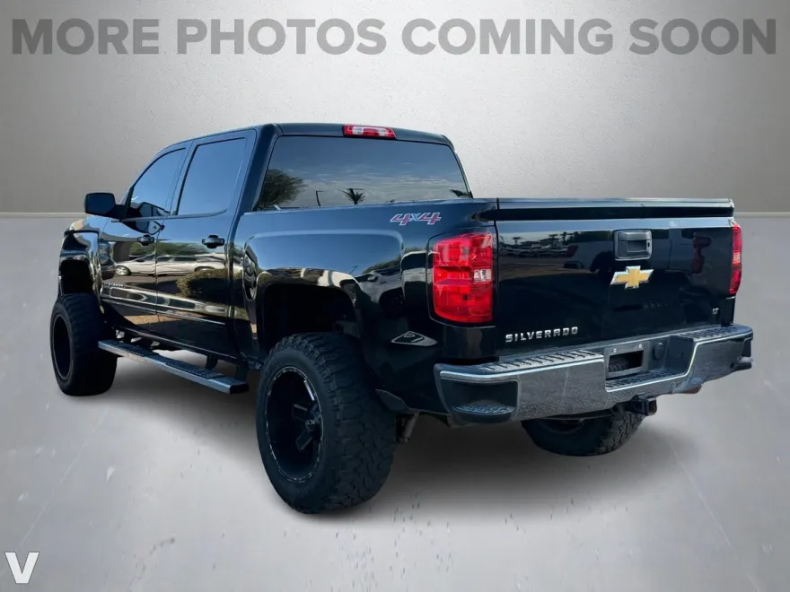 2017 Chevrolet Silverado 1500 LT photo 1