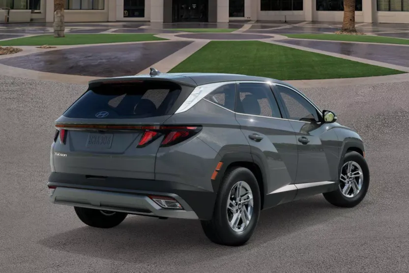 2026 Hyundai Tucson SE photo 1
