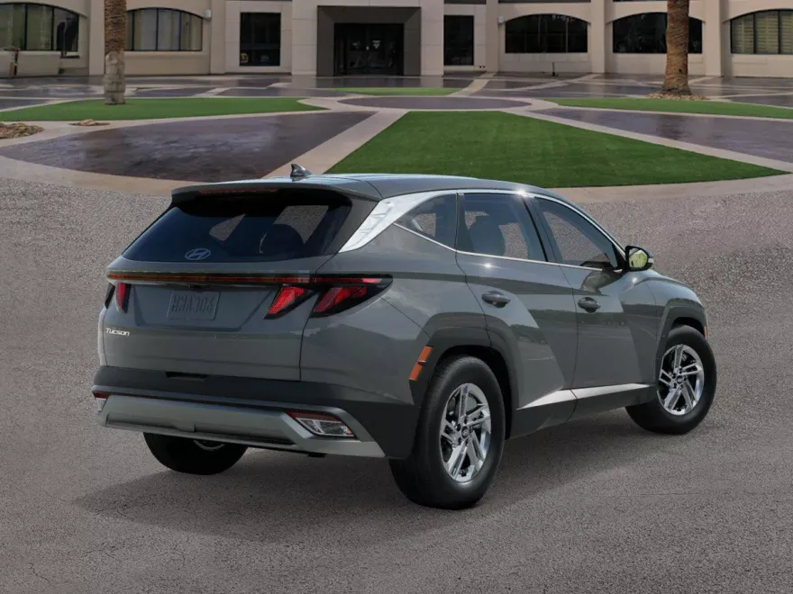 2026 Hyundai Tucson SE photo 1