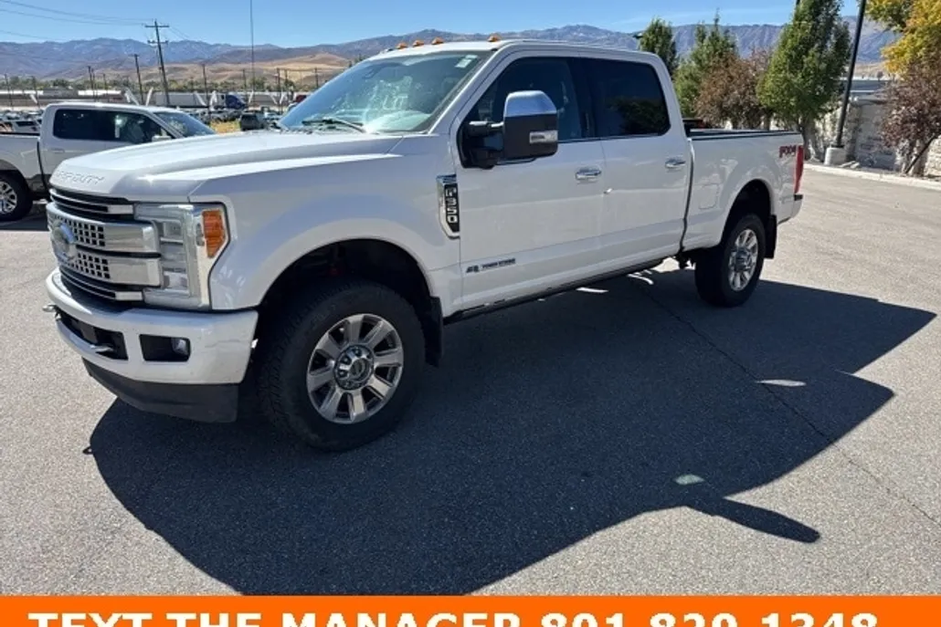2017 Ford F-350 Platinum photo 1