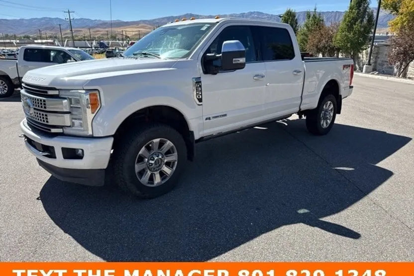 2017 Ford F-350 Platinum photo 1