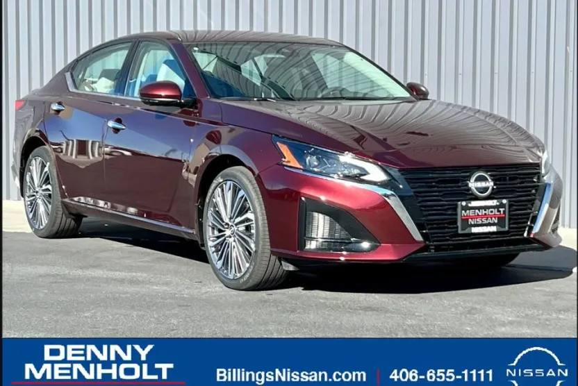 2025 Nissan Altima SL photo 1