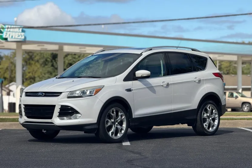 2014 Ford Escape Titanium photo 1