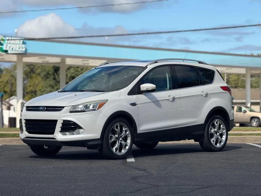 2014 Ford Escape Titanium photo 1