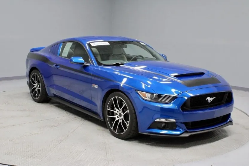 2017 Ford Mustang GT Premium photo 1