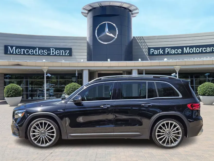 2024 Mercedes Benz GLB 35 AMG photo 1