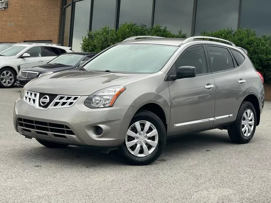 2014 Nissan Rogue Select photo 1
