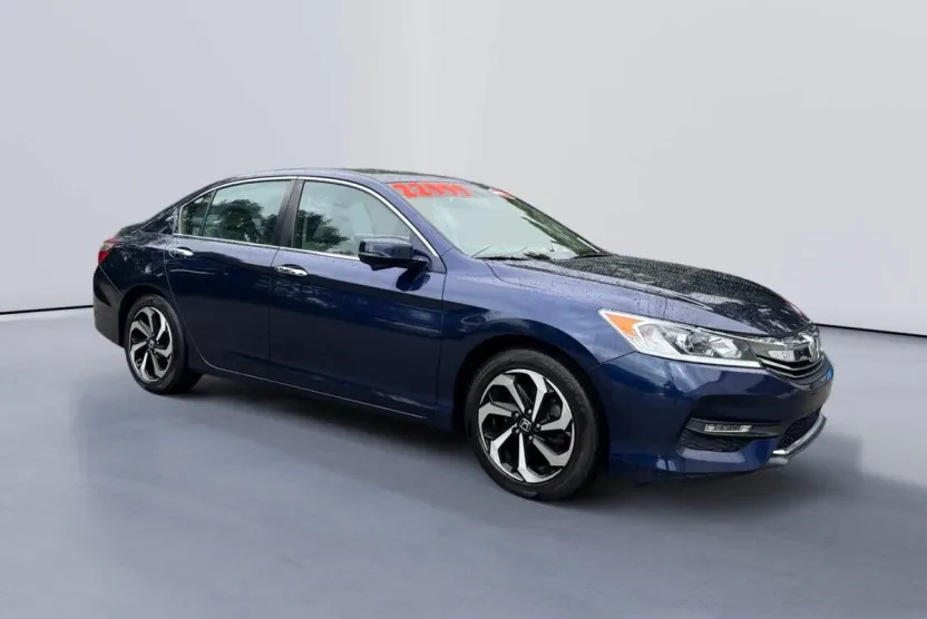 2017 Honda Accord EX-L photo 1