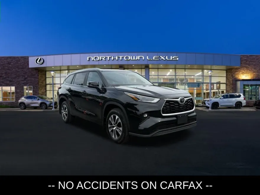 2023 Toyota Highlander L photo 1