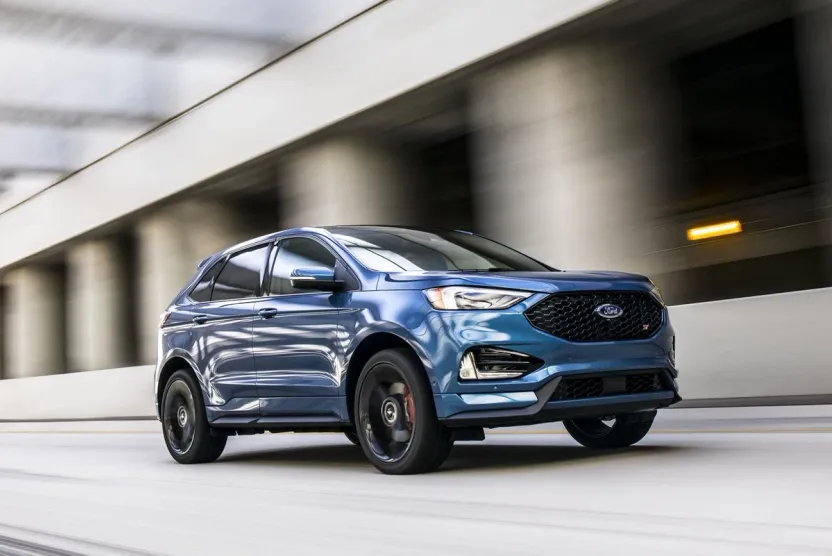2020 Ford Edge Titanium photo 1