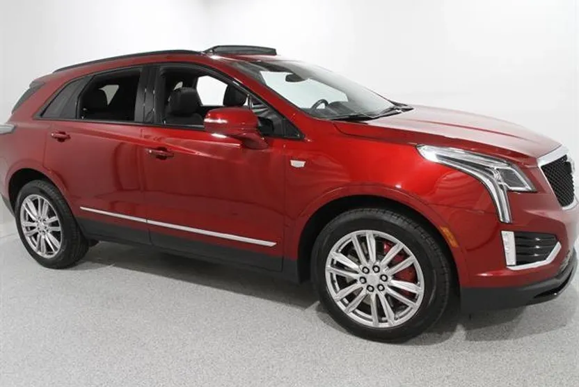 2023 Cadillac XT5 Sport photo 1
