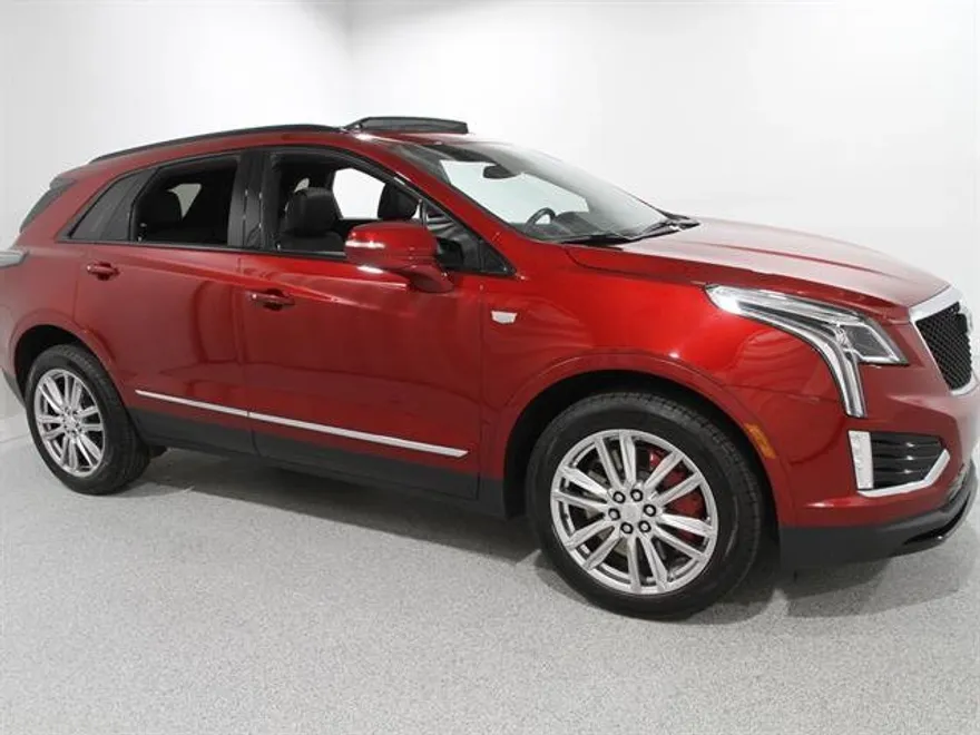 2023 Cadillac XT5 Sport photo 1