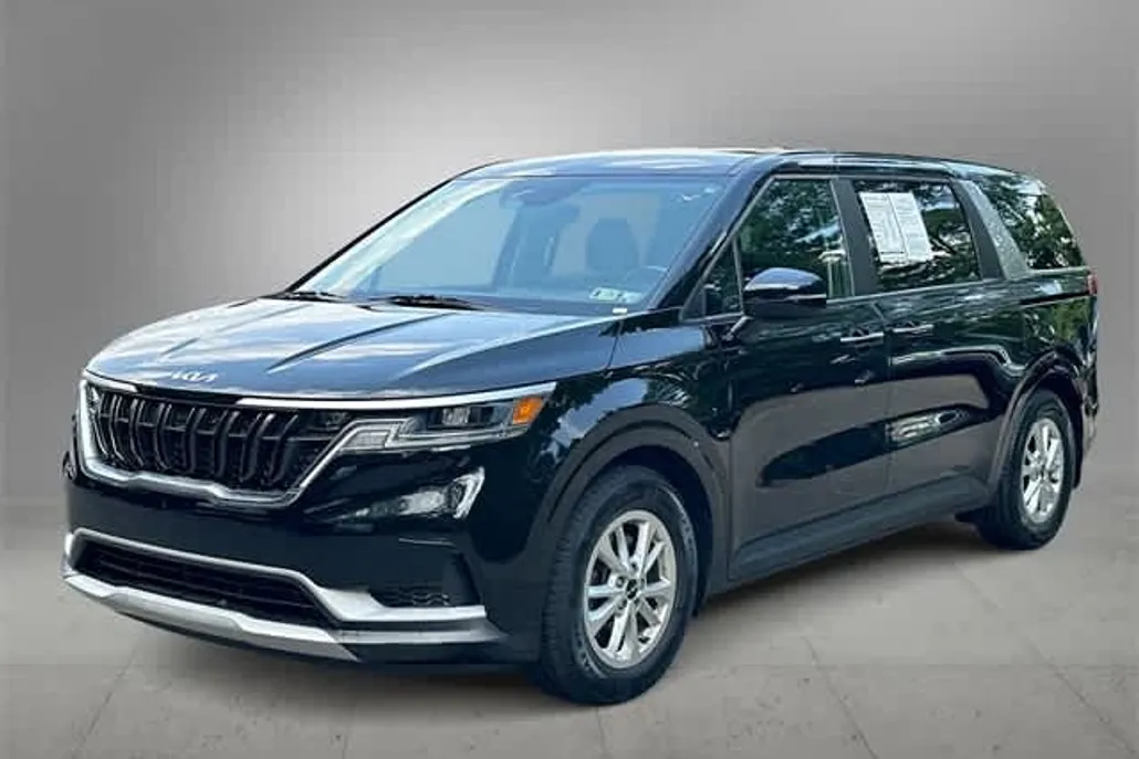 2022 Kia Carnival LXS photo 1