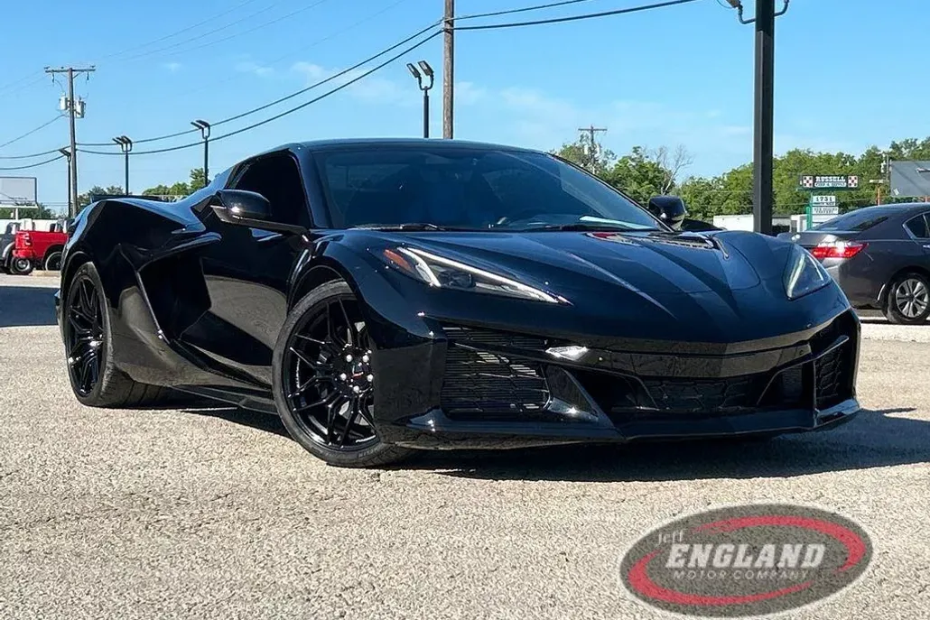 2023 Chevrolet Corvette Z06 3LZ photo 1