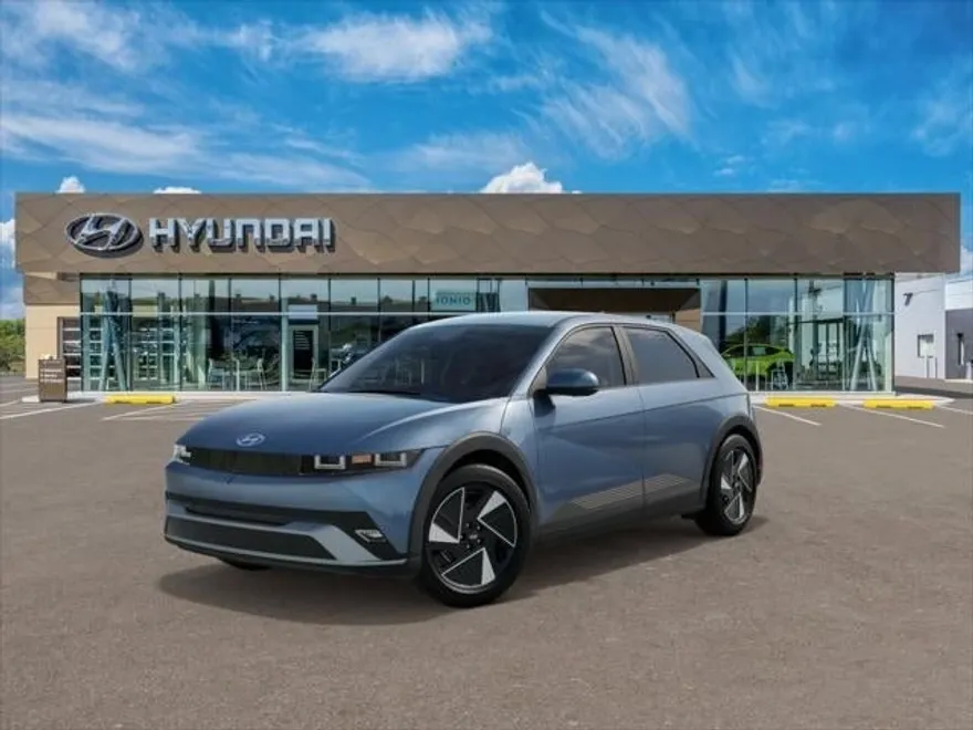 2025 Hyundai Ioniq 5 SE Standard Range photo 1