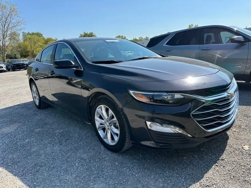 2023 Chevrolet Malibu 1LT photo 1
