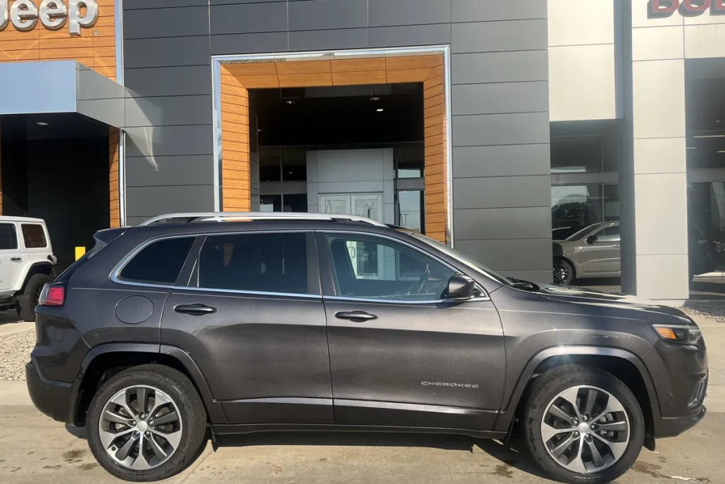 2019 Jeep Cherokee Overland photo 1