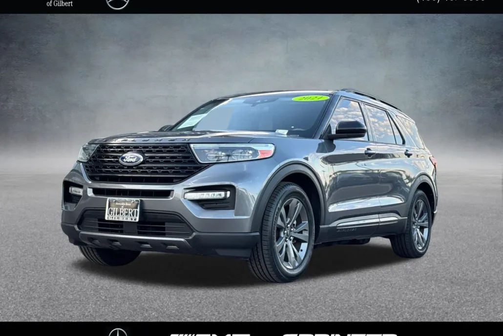 2021 Ford Explorer XLT photo 1