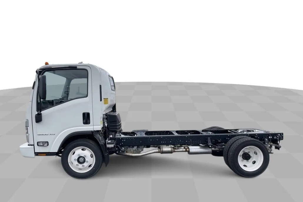 2024 Chevrolet Silverado photo 1