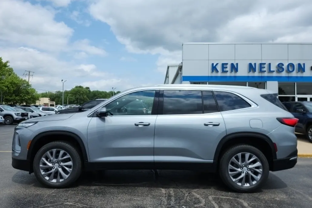 2025 Buick Enclave Preferred photo 1